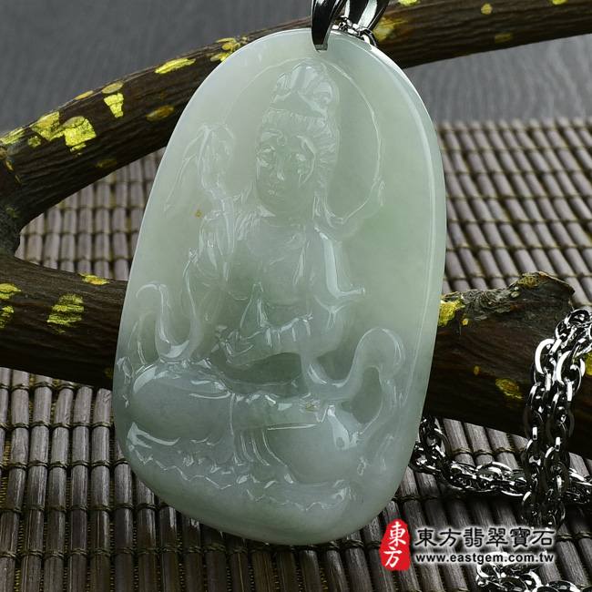 觀音菩薩/楊柳觀音菩薩 右側照片 （已出售勿下標，可訂做）翡翠觀音菩薩項鍊玉珮（楊柳觀音菩薩：觀音菩薩牌A貨翡翠觀音菩薩玉珮、緬甸玉觀音菩薩玉墜）。糯種飄花觀音菩薩，GY319。客製化訂做各種翡翠觀音菩薩吊墜玉珮項鍊。★附A貨翡翠雙證書  