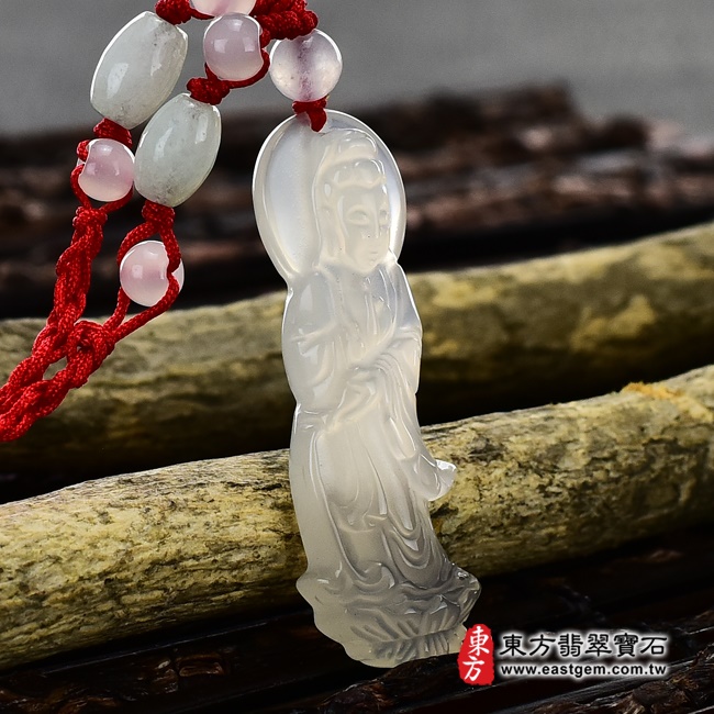 瑪瑙觀音項鍊玉珮左側照片 （已出售勿下標，可訂做）瑪瑙觀音項鍊玉珮（觀世音菩薩，寶瓶觀音：觀音牌瑪瑙觀音玉珮、玉髓觀音玉墜）。瑪瑙玉髓觀音，GY236。客製化訂做各種瑪瑙玉髓觀音吊墜玉珮項鍊。★東方翡翠寶石保證卡