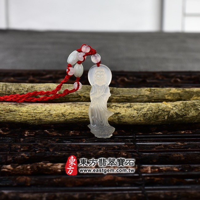 瑪瑙觀音項鍊玉珮情境照片 （已出售勿下標，可訂做）瑪瑙觀音項鍊玉珮（觀世音菩薩，寶瓶觀音：觀音牌瑪瑙觀音玉珮、玉髓觀音玉墜）。瑪瑙玉髓觀音，GY236。客製化訂做各種瑪瑙玉髓觀音吊墜玉珮項鍊。★東方翡翠寶石保證卡