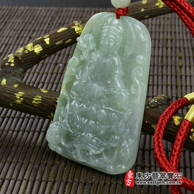 觀音菩薩/乘龍(龍頭)觀世音菩薩 右側照片 （已出售勿下標，可訂做）翡翠觀音菩薩項鍊玉珮（乘龍(龍頭)觀世音菩薩：觀音菩薩牌A貨翡翠觀音菩薩玉珮、緬甸玉觀音菩薩玉墜）。糯種邊框帶黃翡觀音菩薩，GY352。客製化訂做各種翡翠觀音菩薩吊墜玉珮項鍊。★附A貨翡翠雙證書 