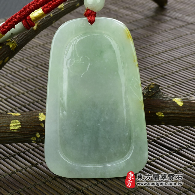 觀音菩薩/乘龍(龍頭)觀世音菩薩 背面照片 （已出售勿下標，可訂做）翡翠觀音菩薩項鍊玉珮（乘龍(龍頭)觀世音菩薩：觀音菩薩牌A貨翡翠觀音菩薩玉珮、緬甸玉觀音菩薩玉墜）。糯種邊框帶黃翡觀音菩薩，GY352。客製化訂做各種翡翠觀音菩薩吊墜玉珮項鍊。★附A貨翡翠雙證書 