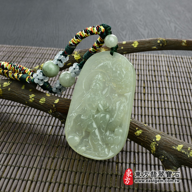 觀音菩薩/乘龍(龍頭)觀世音菩薩 情境照片 （已出售勿下標，可訂做）翡翠觀音菩薩項鍊玉珮（乘龍(龍頭)觀世音菩薩：觀音菩薩牌A貨翡翠觀音菩薩玉珮、緬甸玉觀音菩薩玉墜）。糯種觀音菩薩，GY357。客製化訂做各種翡翠觀音菩薩吊墜玉珮項鍊。★附A貨翡翠雙證書  