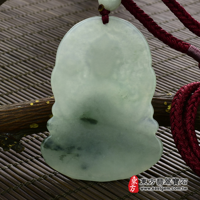 千手觀音 背面照片 （已出售勿下標，可訂做）翡翠千手觀音項鍊玉珮（千手觀音：千手觀音牌A貨翡翠千手觀音玉珮、緬甸玉千手觀音玉墜）。糯種飄花千手觀音，LH022。客製化訂做各種翡翠千手觀音吊墜玉珮項鍊。★附A貨翡翠雙證書