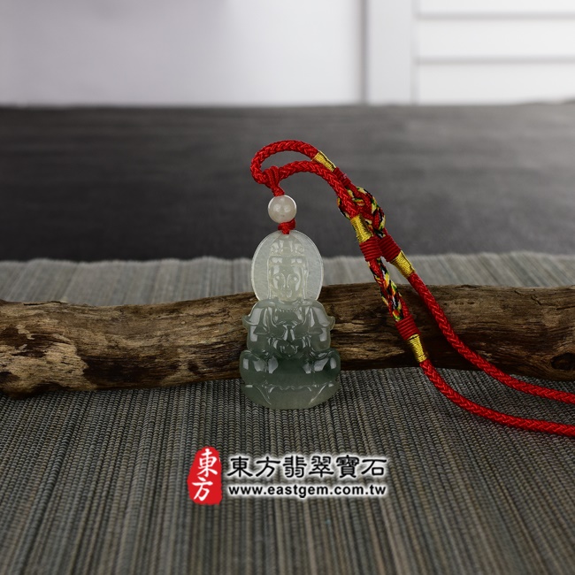 觀音項鍊玉珮大小示意照片   （已出售勿下標，可訂做）翡翠觀音項鍊玉珮（觀音：觀音牌A貨翡翠觀音玉珮、緬甸玉觀音玉墜）。淡綠色糯冰種帶黃翡翠觀音，FD139。客製化訂做各種翡翠觀音吊墜玉珮項鍊。★附A貨翡翠雙證書.jpg