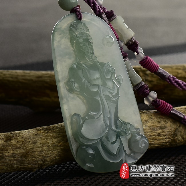 觀音項鍊玉珮左側照片   （已出售勿下標，可訂做）翡翠觀音項鍊玉珮（觀世音菩薩，白衣觀音：觀音牌A貨翡翠觀音玉珮、緬甸玉觀音玉墜）。淡綠色糯冰種觀音，GY376。客製化訂做各種翡翠觀音吊墜玉珮項鍊。★附A貨翡翠雙證書.jpg