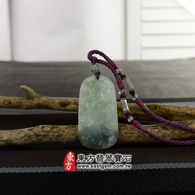 觀音項鍊玉珮意境照片   （已出售勿下標，可訂做）翡翠觀音項鍊玉珮（觀世音菩薩，白衣觀音：觀音牌A貨翡翠觀音玉珮、緬甸玉觀音玉墜）。淡綠色糯冰種觀音，GY376。客製化訂做各種翡翠觀音吊墜玉珮項鍊。★附A貨翡翠雙證書.jpg
