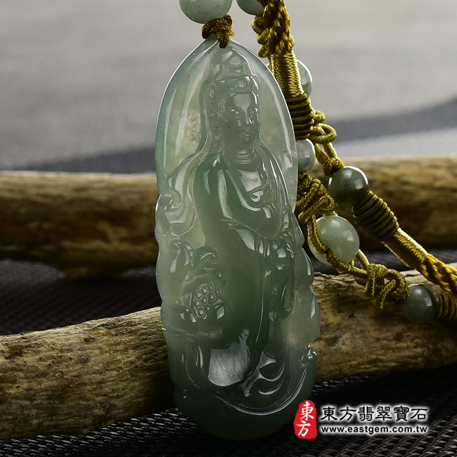 觀音項鍊玉珮  左側照片   （已出售勿下標，可訂做）翡翠觀音項鍊玉珮（觀世音菩薩，不二觀音：觀音牌A貨翡翠觀音玉珮、緬甸玉觀音玉墜）。淡綠色糯冰種觀音，GY380。客製化訂做各種翡翠觀音吊墜玉珮項鍊。★附A貨翡翠雙證書.jpg