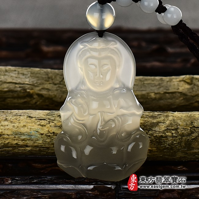 瑪瑙觀音項鍊玉珮正面照片 （已出售勿下標，可訂做）瑪瑙觀音項鍊玉珮（觀世音菩薩：觀音牌瑪瑙觀音玉珮、玉髓觀音玉墜）。瑪瑙玉髓觀音，GY247。客製化訂做各種瑪瑙玉髓觀音吊墜玉珮項鍊。★東方翡翠寶石保證卡