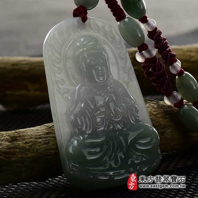 觀音項鍊玉珮左側照片   （已出售勿下標，可訂做）翡翠觀音項鍊玉珮（觀世音菩薩，持經觀音：觀音牌A貨翡翠觀音玉珮、緬甸玉觀音玉墜）。糯種春帶彩觀音，GY389。客製化訂做各種翡翠觀音吊墜玉珮項鍊。★附A貨翡翠雙證書.jpg
