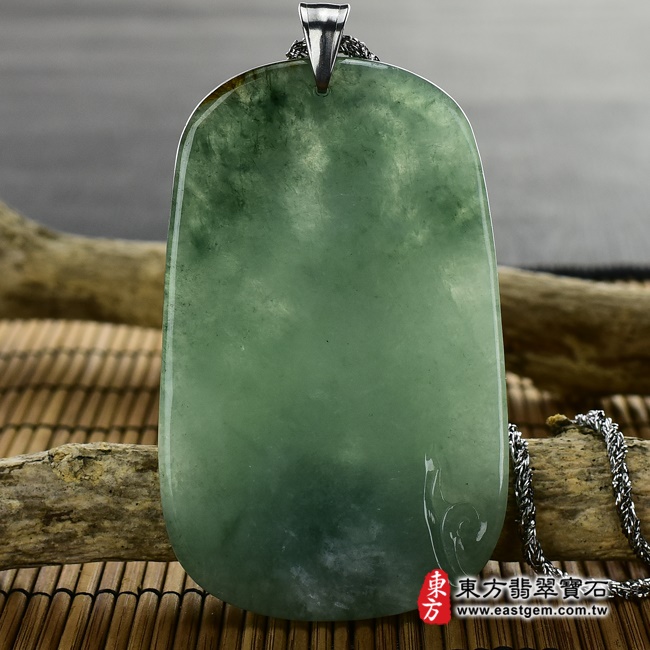 觀音項鍊玉珮  背面照片   （已出售勿下標，可訂做）翡翠觀音項鍊玉珮（觀世音菩薩，乘龍觀音：觀音牌A貨翡翠觀音玉珮、緬甸玉觀音玉墜）。糯種油青觀音，GY399。客製化訂做各種翡翠觀音吊墜玉珮項鍊。★附A貨翡翠雙證書.jpg