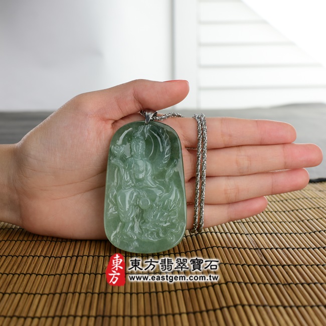 觀音項鍊玉珮  大小示意照片   （已出售勿下標，可訂做）翡翠觀音項鍊玉珮（觀世音菩薩，乘龍觀音：觀音牌A貨翡翠觀音玉珮、緬甸玉觀音玉墜）。糯種油青觀音，GY399。客製化訂做各種翡翠觀音吊墜玉珮項鍊。★附A貨翡翠雙證書.jpg