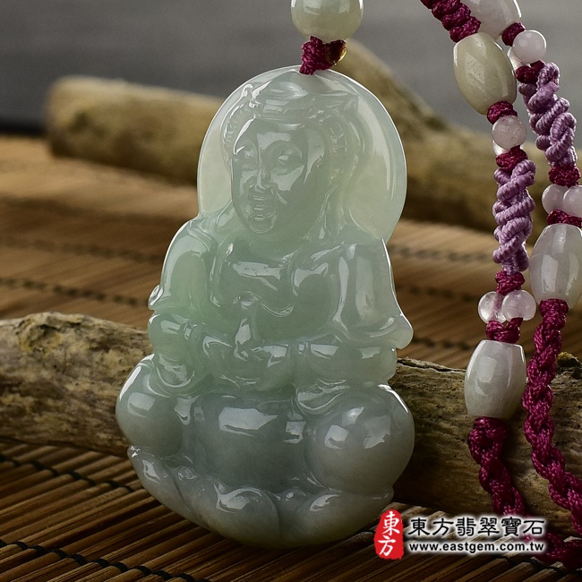 觀音項鍊玉珮右側照片   （已出售勿下標，可訂做）翡翠觀音項鍊玉珮（觀世音菩薩，寶瓶觀音：觀音牌A貨翡翠觀音玉珮、緬甸玉觀音玉墜）。淡綠色糯種觀音，GY400。客製化訂做各種翡翠觀音吊墜玉珮項鍊。★附A貨翡翠雙證書.jpg
