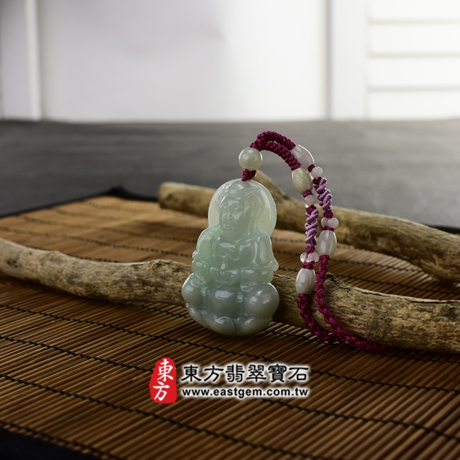 觀音項鍊玉珮意境照片   （已出售勿下標，可訂做）翡翠觀音項鍊玉珮（觀世音菩薩，寶瓶觀音：觀音牌A貨翡翠觀音玉珮、緬甸玉觀音玉墜）。淡綠色糯種觀音，GY400。客製化訂做各種翡翠觀音吊墜玉珮項鍊。★附A貨翡翠雙證書.jpg