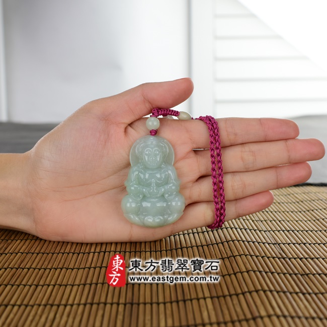 觀音項鍊玉珮大小示意照片   （已出售勿下標，可訂做）翡翠觀音項鍊玉珮（觀世音菩薩，寶瓶觀音：觀音牌A貨翡翠觀音玉珮、緬甸玉觀音玉墜）。淡綠色糯種觀音，GY400。客製化訂做各種翡翠觀音吊墜玉珮項鍊。★附A貨翡翠雙證書.jpg