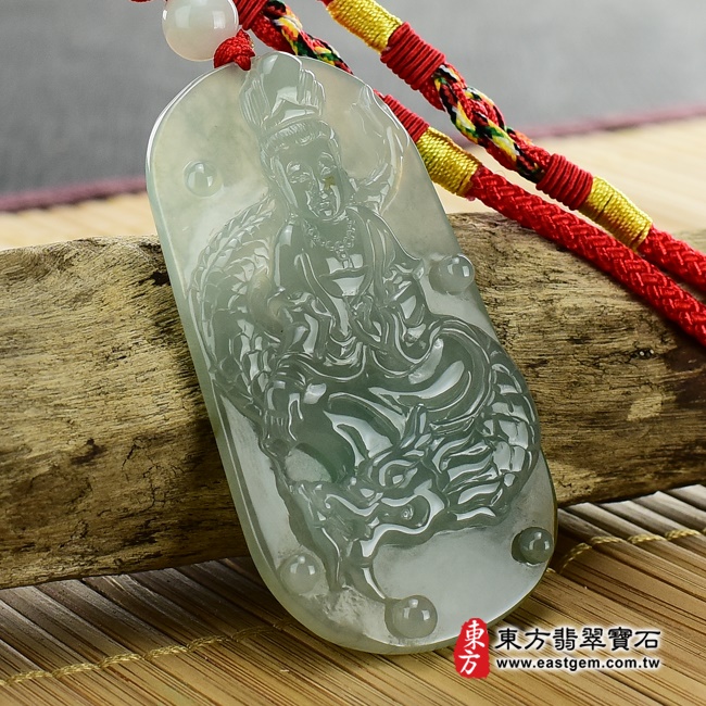 觀音項鍊玉珮左側照片   （已出售勿下標，可訂做）翡翠觀音項鍊玉珮（觀世音菩薩，乘龍觀音：觀音牌A貨翡翠觀音玉珮、緬甸玉觀音玉墜）。淡綠色糯冰種觀音，GY410。客製化訂做各種翡翠觀音吊墜玉珮項鍊。★附A貨翡翠雙證書.jpg
