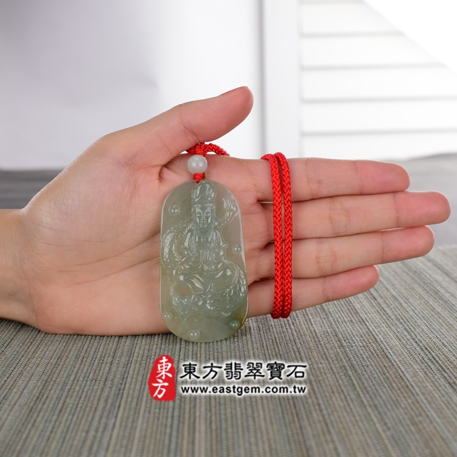 觀音項鍊玉珮大小示意照片   （已出售勿下標，可訂做）翡翠觀音項鍊玉珮（觀世音菩薩，乘龍觀音：觀音牌A貨翡翠觀音玉珮、緬甸玉觀音玉墜）。淡綠色糯冰種觀音，GY410。客製化訂做各種翡翠觀音吊墜玉珮項鍊。★附A貨翡翠雙證書.jpg