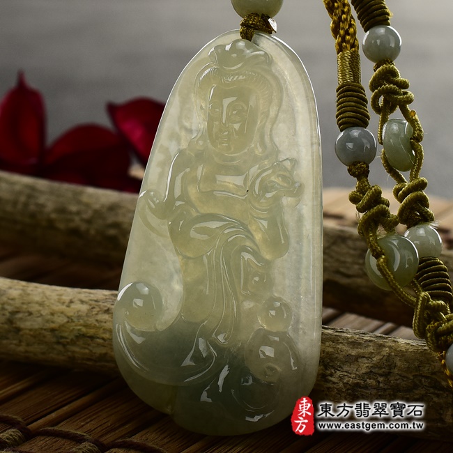 觀音項鍊玉珮右側照片   （已出售勿下標，可訂做）翡翠觀音項鍊玉珮（觀世音菩薩：觀音牌A貨翡翠觀音玉珮、緬甸玉觀音玉墜）。淡綠色糯冰種觀音，GY411。客製化訂做各種翡翠觀音吊墜玉珮項鍊。★附A貨翡翠雙證書.jpg