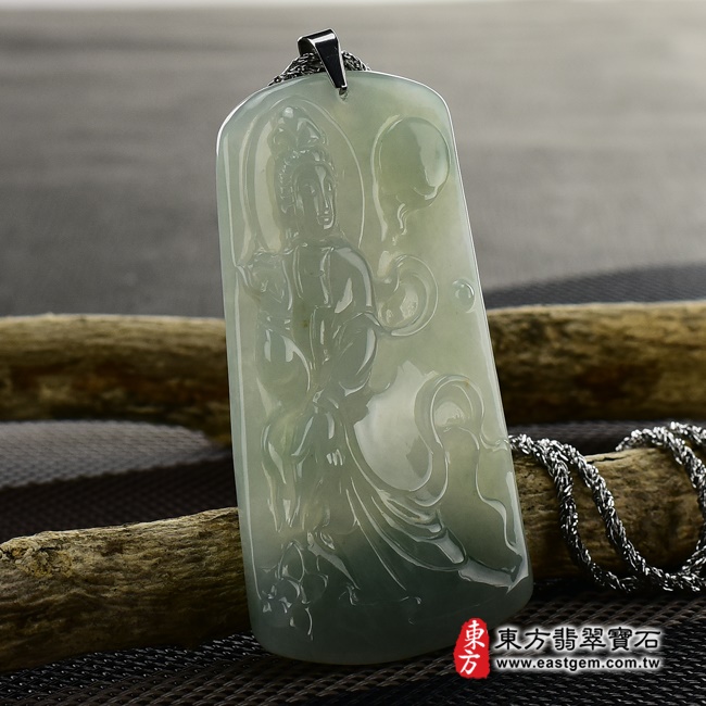 觀音項鍊玉珮左側照片   翡翠觀音項鍊玉珮（觀世音菩薩，寶瓶灑聖水觀音：觀音牌A貨翡翠觀音玉珮、緬甸玉觀音玉墜）。淡綠色細糯種觀音，GY412。客製化訂做各種翡翠觀音吊墜玉珮項鍊。★附A貨翡翠雙證書.jpg