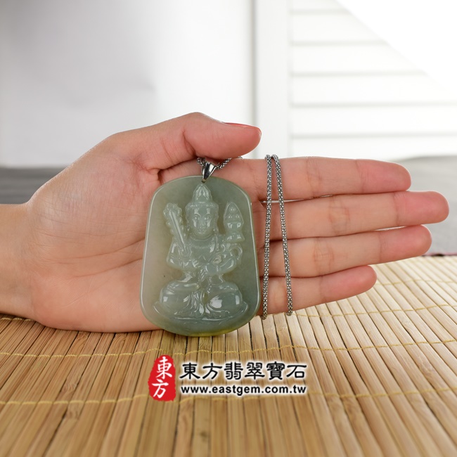 虛空藏菩薩項鍊玉珮大小示意照片   （已出售勿下標，可訂做）翡翠虛空藏菩薩項鍊玉珮（虛空藏菩薩：虛空藏菩薩牌A貨翡翠虛空藏菩薩玉珮、緬甸玉虛空藏菩薩玉墜）。淺綠色糯種帶黃翡翠虛空藏菩薩，GY419。客製化訂做各種翡翠虛空藏菩薩吊墜玉珮項鍊。★附A貨翡翠雙證書.jpg