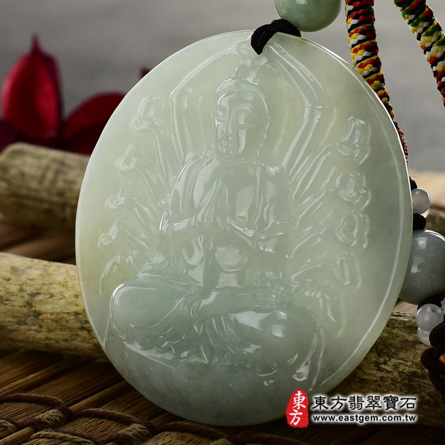 千手觀音項鍊玉珮右側照片   （已出售勿下標，可訂做）翡翠千手觀音項鍊玉珮（千手觀音：千手觀音牌A貨翡翠千手觀音玉珮、緬甸玉千手觀音玉墜）。淡綠色糯種千手觀音，LH040。客製化訂做各種翡翠千手觀音吊墜玉珮項鍊。★附A貨翡翠雙證書.jpg