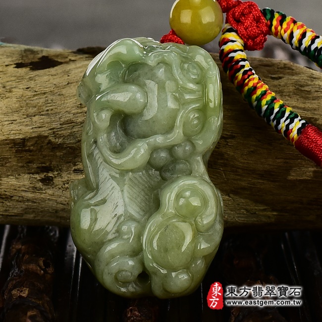 貔貅項鍊玉珮正面照片   （已出售勿下標，可訂做）翡翠貔貅項鍊玉珮（招財貔貅：貔貅牌A貨翡翠貔貅玉珮、緬甸玉貔貅玉墜）。綠黃色豆種貔貅，PF336。客製化訂做各種翡翠貔貅吊墜玉珮項鍊。★附A貨翡翠雙證書.jpg