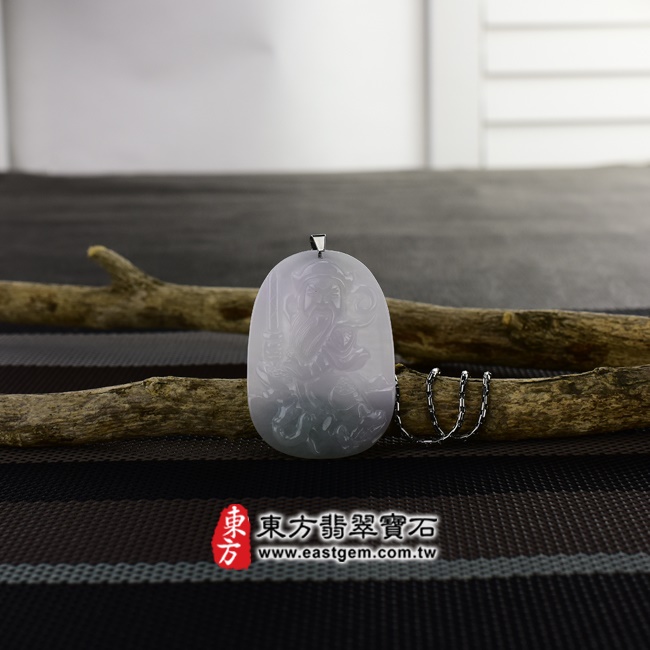 玄天上帝項鍊玉珮情境照片   （已出售勿下標，可訂做）翡翠玄天上帝項鍊玉珮（玄天上帝：玄天上帝牌A貨翡翠玄天上帝玉珮、緬甸玉玄天上帝玉墜）。糯種春帶彩玄天上帝，ST020。客製化訂做各種翡翠玄天上帝吊墜玉珮項鍊。★附A貨翡翠雙證書.jpg