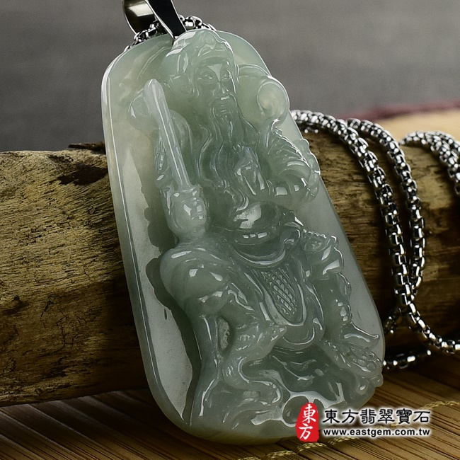 玄天上帝項鍊玉珮左側照片   （已出售勿下標，可訂做）翡翠玄天上帝項鍊玉珮（玄天上帝：玄天上帝牌A貨翡翠玄天上帝玉珮、緬甸玉玄天上帝玉墜）。淡綠細糯種玄天上帝，ST024。客製化訂做各種翡翠玄天上帝吊墜玉珮項鍊。★附A貨翡翠雙證書.jpg