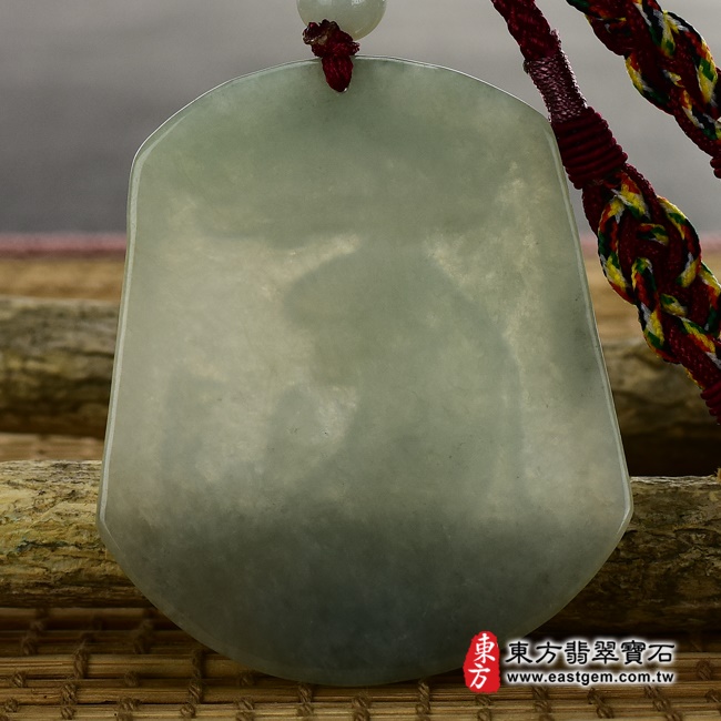 老虎項鍊玉珮背面照片   翡翠虎項鍊玉珮（虎虎生風：虎牌A貨翡翠虎玉珮、緬甸玉虎玉墜、虎十二生肖項鍊）。淺綠色糯種虎，TR028。客製化訂做各種翡翠虎吊墜玉珮項鍊。★附A貨翡翠雙證書.jpg