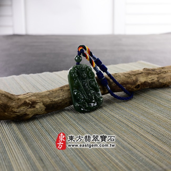三太子項鍊玉珮意境照片   （已出售勿下標，可訂做）翡翠哪吒三太子項鍊玉珮（中壇元帥、哪吒：哪吒三太子牌A貨翡翠三太子玉珮、緬甸玉哪吒三太子玉墜）。綠色油青種三太子，TT-048。客製化訂做各種翡翠哪吒三太子吊墜玉珮項鍊。★附A貨翡翠雙證書.jpg