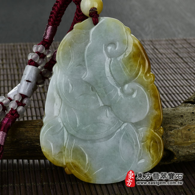 祥龍獻瑞 背面照片 （已出售勿下標，可訂做）翡翠龍項鍊玉珮（祥龍獻瑞：龍牌A貨翡翠龍玉珮、緬甸玉龍玉墜、龍十二生肖項鍊）。黃翡種龍，DR184。客製化訂做各種翡翠龍吊墜玉珮項鍊。★附A貨翡翠雙證書