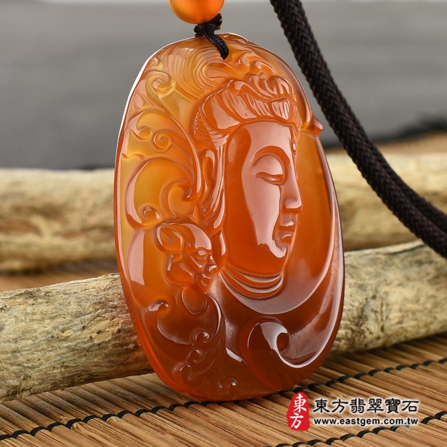 觀音項鍊玉珮左側照片   （已出售勿下標，可訂做）瑪瑙觀音項鍊玉珮（觀世音菩薩：觀音牌瑪瑙觀音玉珮、玉髓玉觀音玉墜）。紅瑪瑙玉髓觀音，GY438。客製化訂做各種瑪瑙觀音吊墜玉珮項鍊。★附東方翡翠寶石保證卡