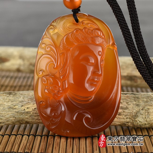 觀音項鍊玉珮正面照片  （已出售勿下標，可訂做）瑪瑙觀音項鍊玉珮（觀世音菩薩：觀音牌瑪瑙觀音玉珮、玉髓玉觀音玉墜）。紅瑪瑙玉髓觀音，GY438。客製化訂做各種瑪瑙觀音吊墜玉珮項鍊。★附東方翡翠寶石保證卡