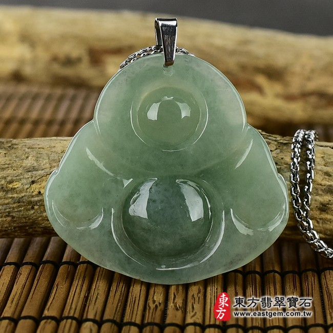 彌勒佛項鍊玉珮背面照片   （已出售勿下標，可訂做）翡翠彌勒佛項鍊玉珮（彌勒佛：彌勒佛牌A貨翡翠彌勒佛玉珮、緬甸玉彌勒佛玉墜）。綠色糯種彌勒佛，ML155。客製化訂做各種翡翠彌勒佛吊墜玉珮項鍊。★附A貨翡翠雙證書.jpg