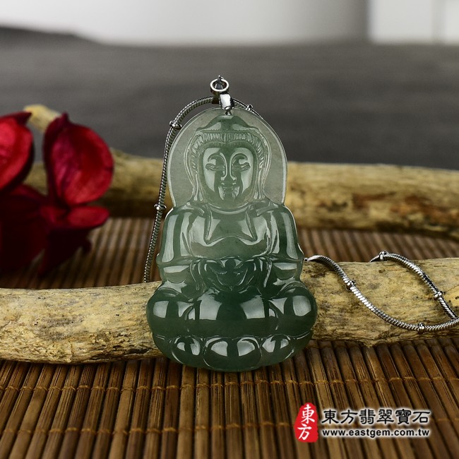 觀音情境照片 （已出售勿下標，可訂做）翡翠觀音項鍊玉珮（觀世音菩薩：觀音牌A貨翡翠觀音玉珮、緬甸玉觀音玉墜）。綠色糯冰種觀音，GY443。客製化訂做各種翡翠觀音吊墜玉珮項鍊。★附A貨翡翠雙證書