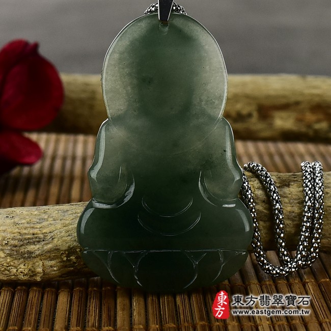 觀世音菩薩背面照片 （已出售勿下標，可訂做）翡翠觀世音菩薩項鍊玉珮（觀世音菩薩牌A貨翡翠觀世音菩薩玉珮、緬甸玉觀世音菩薩玉墜）。綠色糯冰種油青觀世音菩薩，GY454。客製化訂做各種翡翠觀世音菩薩吊墜玉珮項鍊。★附A貨翡翠雙證書