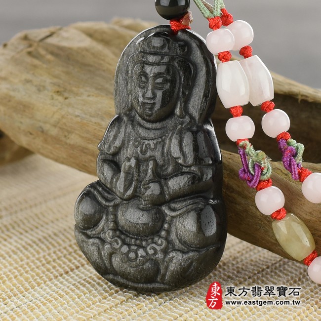 黑曜石觀音項鍊玉珮右側照片  黑曜石觀世音菩薩項鍊玉珮（觀世音菩薩：觀世音菩薩牌黑曜石觀世音菩薩玉珮、黑曜石觀世音菩薩玉墜）。黑曜石觀世音菩薩，GY508。客製化訂做各種黑曜石觀世音菩薩吊墜玉珮項鍊。★附東方翡翠寶石保證卡