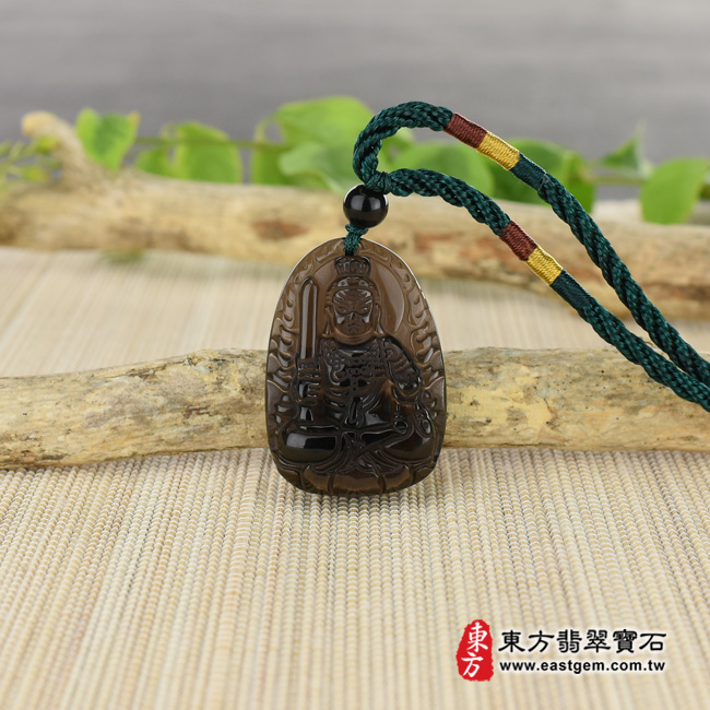 不動明王項鍊玉珮情境照片  （已出售勿下標，可訂做）黑曜石不動明王項鍊玉珮（不動明王：不動明王牌黑曜石不動明王玉珮、黑曜石不動明王玉墜）冰種黑曜石不動明王，FD210。客製化訂做各種黑曜石不動明王吊墜玉珮項鍊。★附東方翡翠寶石保證卡