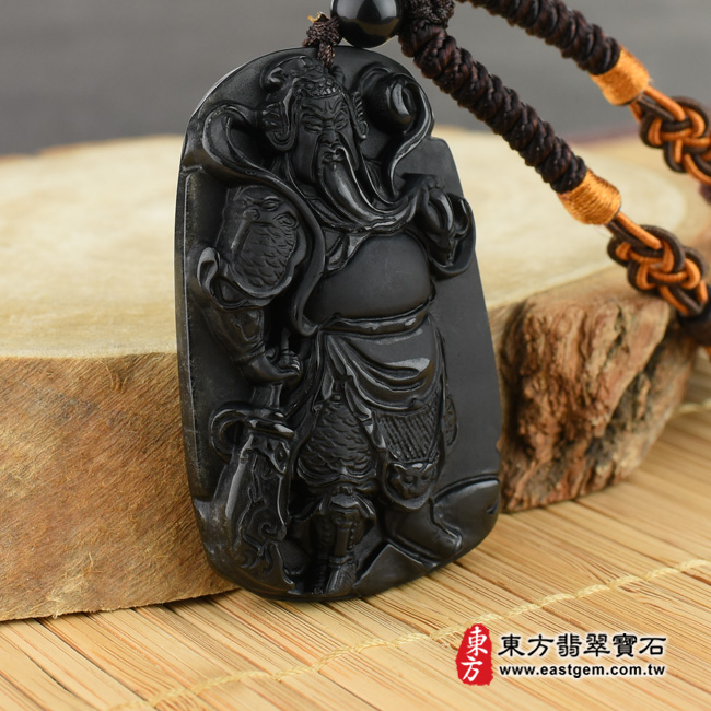 關公項鍊玉珮左側照片  （已出售勿下標，可訂做）黑曜石關公項鍊玉珮（關聖帝君：關公牌黑曜石關公玉珮、黑曜石關公玉墜）。黑曜石關公，KG141。客製化訂做各種黑曜石關公吊墜玉珮項鍊。★附東方翡翠寶石保證卡