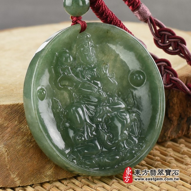 普賢菩薩項鍊玉珮左側照片   （已出售勿下標，可訂做）翡翠普賢菩薩項鍊玉珮（普賢菩薩：普賢菩薩牌A貨翡翠普賢菩薩玉珮、緬甸玉普賢菩薩玉墜）。綠色糯種油青普賢菩薩，BS089。客製化訂做各種翡翠普賢菩薩吊墜玉珮項鍊。★附A貨翡翠雙證書