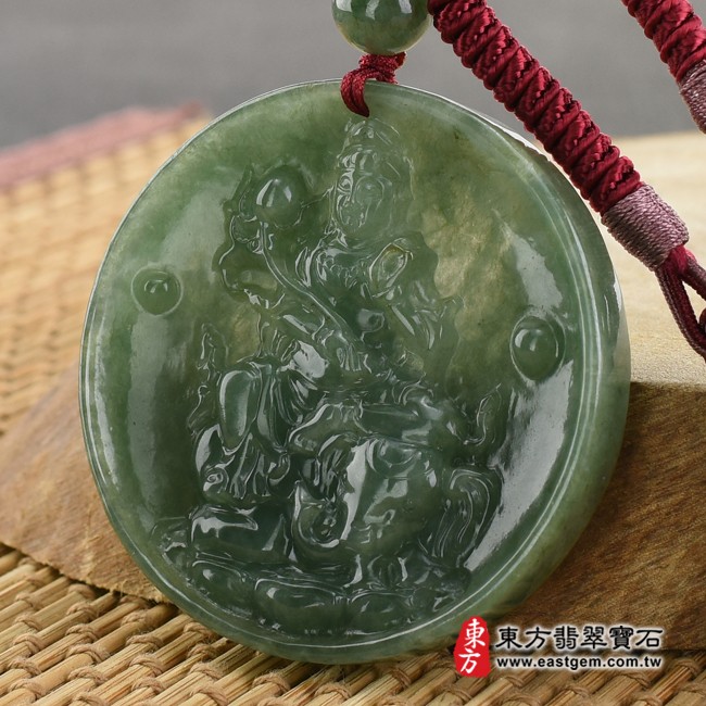 普賢菩薩項鍊玉珮右側照片   （已出售勿下標，可訂做）翡翠普賢菩薩項鍊玉珮（普賢菩薩：普賢菩薩牌A貨翡翠普賢菩薩玉珮、緬甸玉普賢菩薩玉墜）。綠色糯種油青普賢菩薩，BS089。客製化訂做各種翡翠普賢菩薩吊墜玉珮項鍊。★附A貨翡翠雙證書