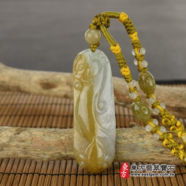 龍項鍊玉珮意境照片   翡翠龍項鍊玉珮（祥龍瑞氣、招財富貴龍：龍牌A貨翡翠龍玉珮、緬甸玉龍玉墜、龍十二生肖項鍊）。黃翡翠龍，DR292。客製化訂做各種翡翠龍吊墜玉珮項鍊。★附A貨翡翠雙證書