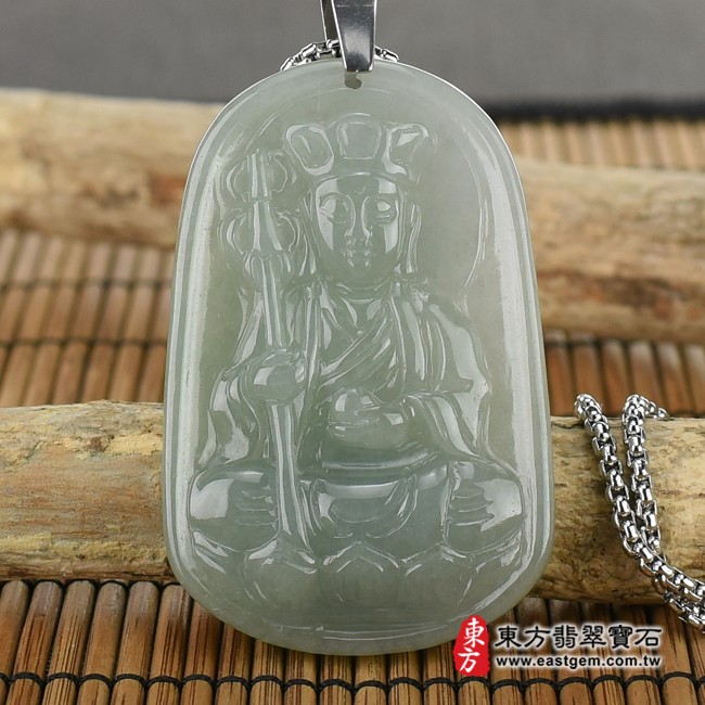 地藏王菩薩項鍊玉珮正面照片   翡翠地藏王菩薩項鍊玉珮（地藏王菩薩：地藏王菩薩牌A貨翡翠地藏王菩薩玉珮、緬甸玉地藏王菩薩玉墜）。綠色糯種地藏王菩薩，DY037。客製化訂做各種翡翠地藏王菩薩吊墜玉珮項鍊。★附A貨翡翠雙證書