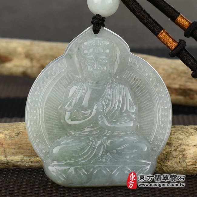 大日如來項鍊玉珮正面照片   （已出售勿下標，可訂做）翡翠大日如來項鍊玉珮（大日如來：大日如來牌A貨翡翠大日如來玉珮、緬甸玉大日如來玉墜）。淡綠色糯種大日如來，FD291。客製化訂做各種翡翠大日如來吊墜玉珮項鍊。★附A貨翡翠雙證書
