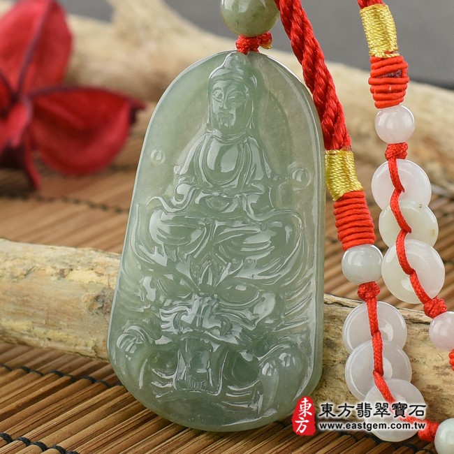 觀世音菩薩項鍊玉珮右側照片   （已出售勿下標，可訂做）翡翠觀世音菩薩項鍊玉珮（觀世音菩薩、乘龍觀音：觀世音菩薩牌A貨翡翠觀世音菩薩玉珮、緬甸玉觀世音菩薩玉墜）。綠色糯冰種油青觀世音菩薩，GY634。客製化訂做各種翡翠觀世音菩薩吊墜玉珮項鍊。★附A貨翡翠雙證書
