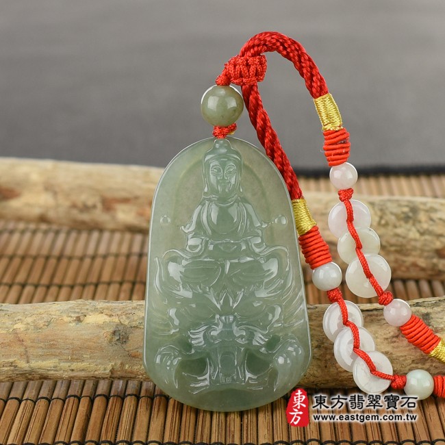 觀世音菩薩項鍊玉珮意境照片   （已出售勿下標，可訂做）翡翠觀世音菩薩項鍊玉珮（觀世音菩薩、乘龍觀音：觀世音菩薩牌A貨翡翠觀世音菩薩玉珮、緬甸玉觀世音菩薩玉墜）。綠色糯冰種油青觀世音菩薩，GY634。客製化訂做各種翡翠觀世音菩薩吊墜玉珮項鍊。★附A貨翡翠雙證書