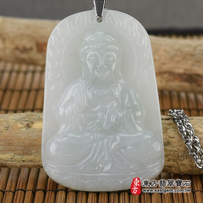 觀世音菩薩項鍊玉珮正面照片   （已出售勿下標，可訂做）翡翠觀世音菩薩項鍊玉珮（觀世音菩薩、持經觀音：觀世音菩薩牌A貨翡翠觀世音菩薩玉珮、緬甸玉觀世音菩薩玉墜）。淡綠色糯種觀世音菩薩，GY641。客製化訂做各種翡翠觀世音菩薩吊墜玉珮項鍊。★附A貨翡翠雙證書