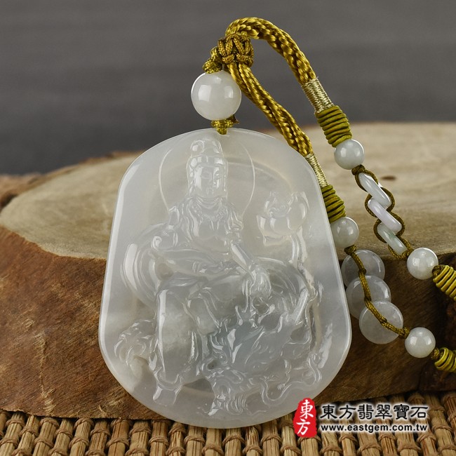 觀世音菩薩項鍊玉珮意境照片   翡翠觀世音菩薩項鍊玉珮（觀世音菩薩、乘龍觀音：觀世音菩薩牌A貨翡翠觀世音菩薩玉珮、緬甸玉觀世音菩薩玉墜）。白翡翠觀世音菩薩，GY686。客製化訂做各種翡翠觀世音菩薩吊墜玉珮項鍊。★附A貨翡翠雙證書