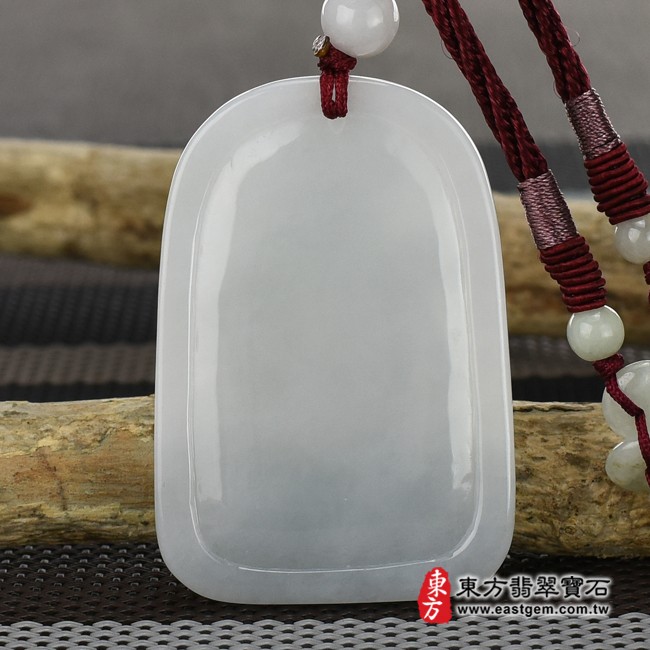 觀世音菩薩項鍊玉珮背面照片   （已出售勿下標，可訂做）翡翠觀世音菩薩項鍊玉珮（觀世音菩薩，送子觀音：觀世音菩薩牌A貨翡翠觀世音菩薩玉珮、緬甸玉觀世音菩薩玉墜）。白翡翠觀世音菩薩，GY691。客製化訂做各種翡翠觀世音菩薩吊墜玉珮項鍊。★附A貨翡翠雙證書