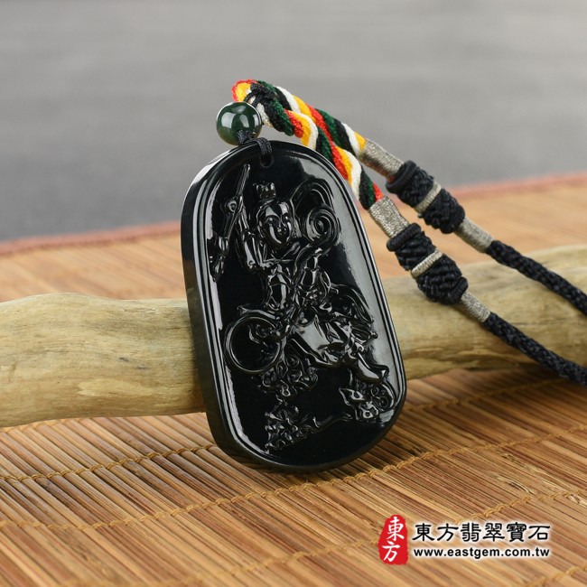 和田玉哪吒三太子情境照片 和田玉哪吒三太子項鍊玉珮（中壇元帥、哪吒：哪吒三太子牌和田玉三太子玉珮、和闐玉哪吒三太子玉墜）。天然和田玉和闐玉三太子，TT062。客製化訂做各種和田玉哪吒三太子吊墜玉珮項鍊。★附和闐玉雙證書