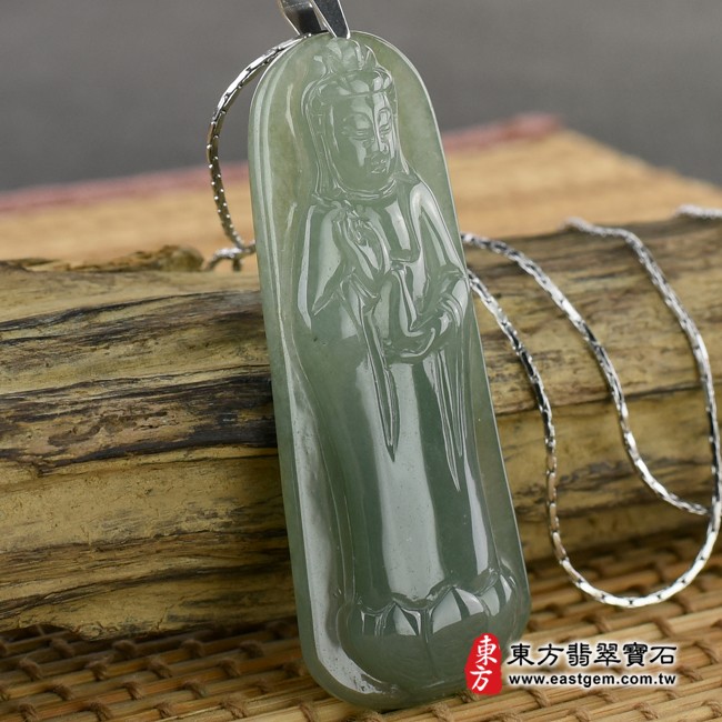 觀音項鍊玉珮左側照片  （已出售勿下標，可訂做）翡翠觀世音菩薩項鍊玉珮（觀世音菩薩、寶瓶觀音：觀世音菩薩牌A貨翡翠觀世音菩薩玉珮、緬甸玉觀世音菩薩玉墜）。綠色糯冰種油青觀世音菩薩，GY604。客製化訂做各種翡翠觀世音菩薩吊墜玉珮項鍊。★附A貨翡翠雙證書